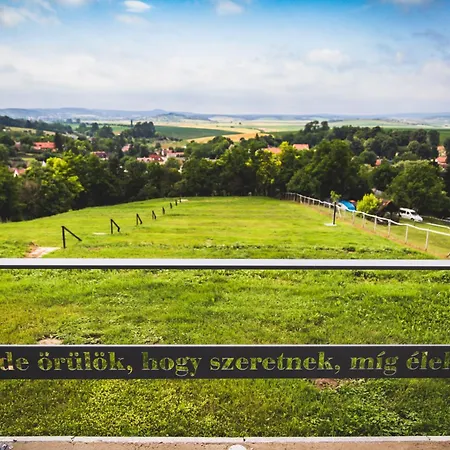 Appartement Ferde Es Vendeghaz *